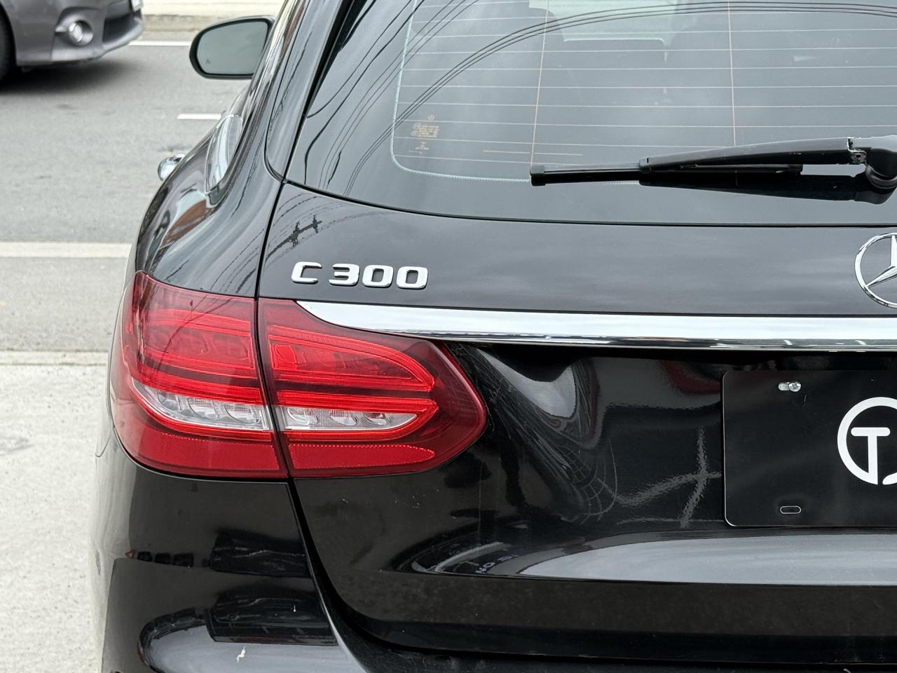 2018 Mercedes-Benz C-Class //AMG 300 WAGON | RED LEATHER | LOADED - Photo #14