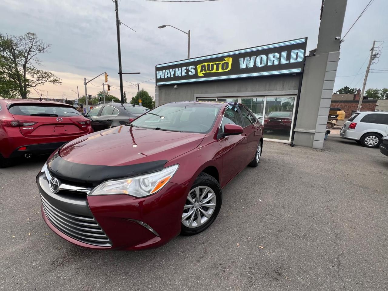 Used 2016 Toyota Camry LE for sale in Hamilton, ON