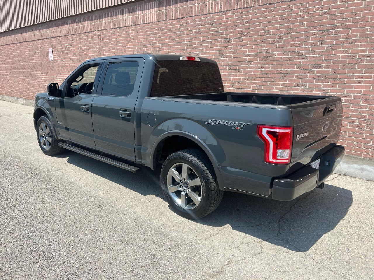 2016 Ford F-150 XLT - Photo #4