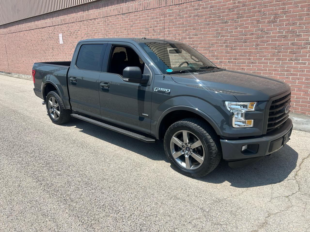 2016 Ford F-150 XLT - Photo #8