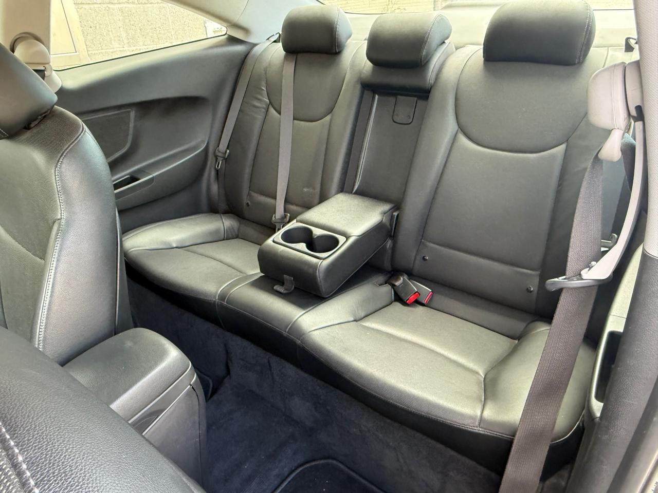 2013 Hyundai Elantra Coupe SE - Photo #11