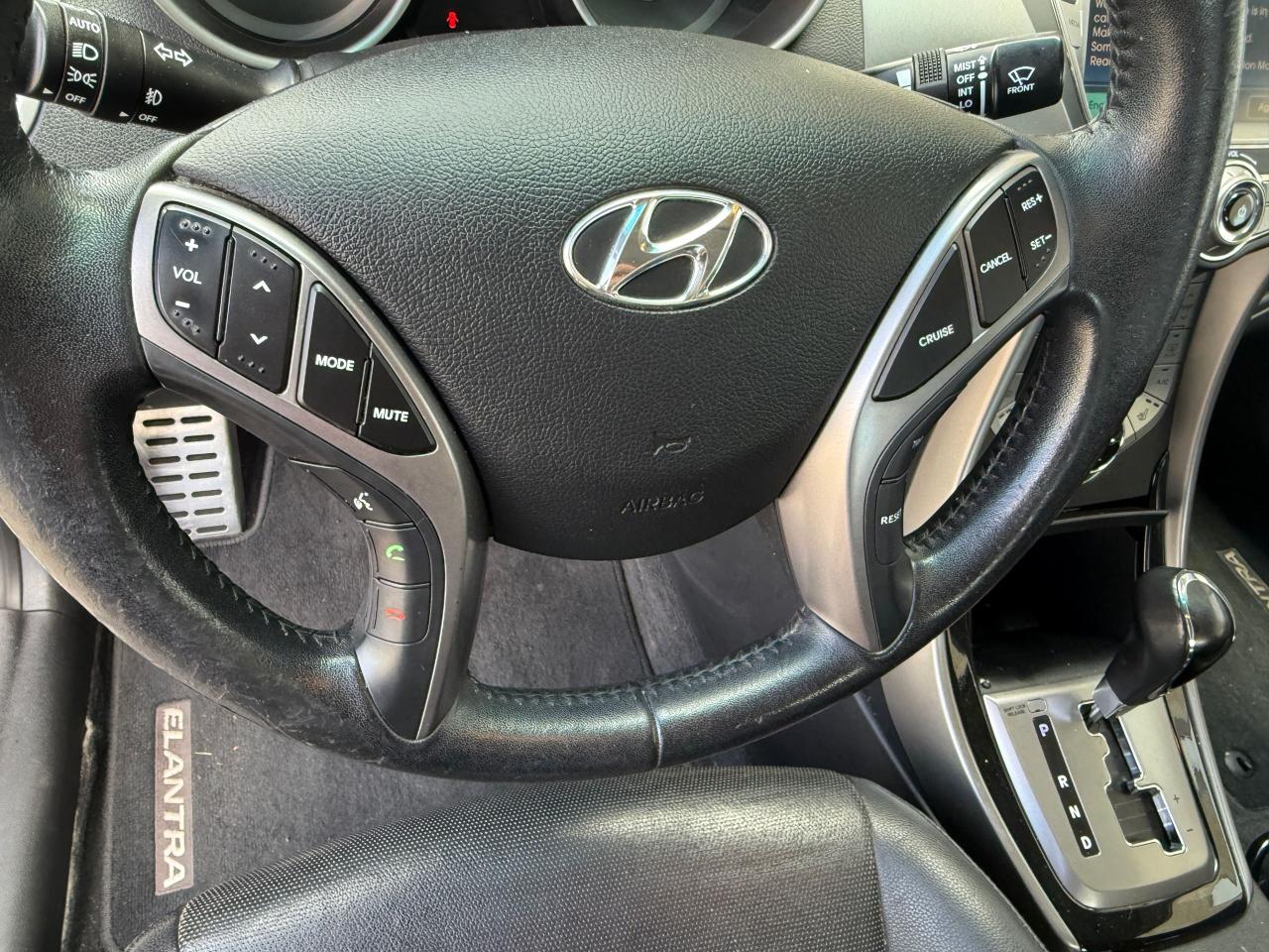 2013 Hyundai Elantra Coupe SE - Photo #12