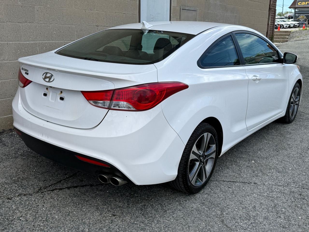 2013 Hyundai Elantra Coupe SE - Photo #5