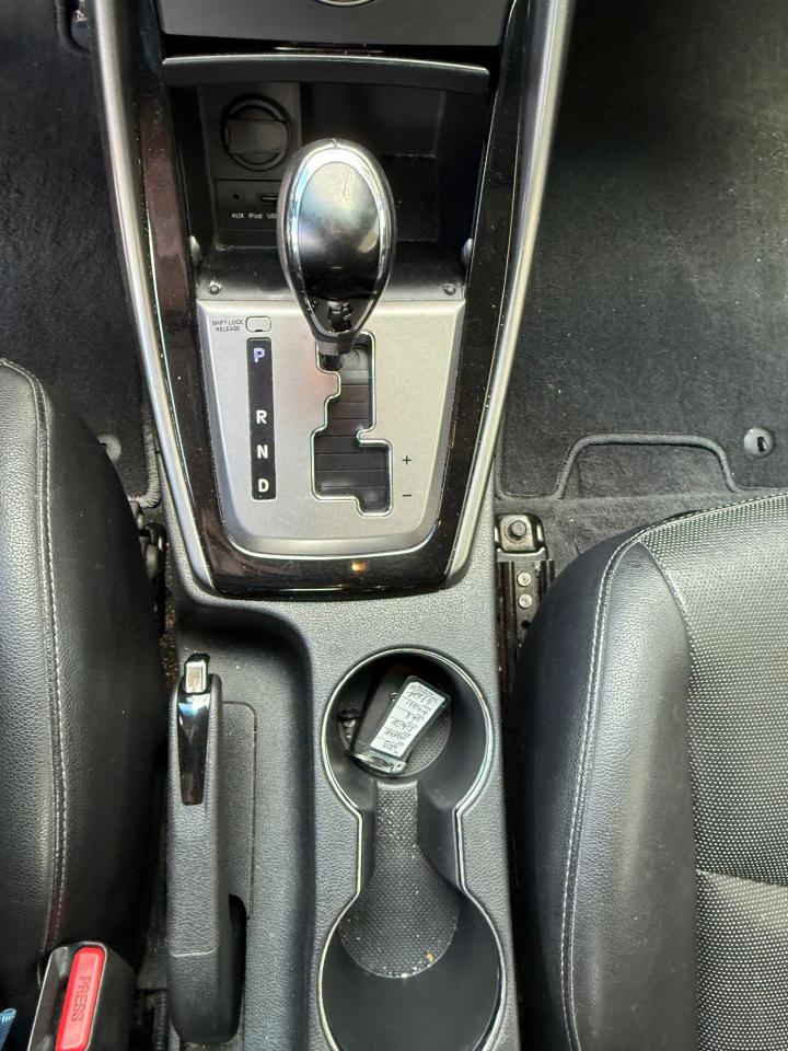 2013 Hyundai Elantra Coupe SE - Photo #15
