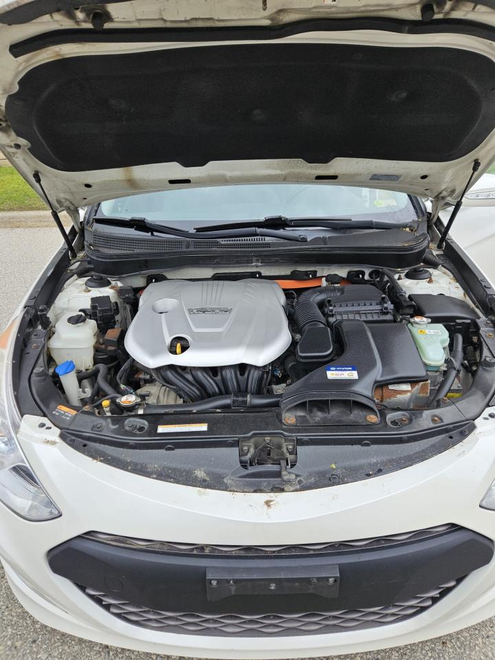 2013 Hyundai Sonata Hybrid Electric and Gas - Photo #19