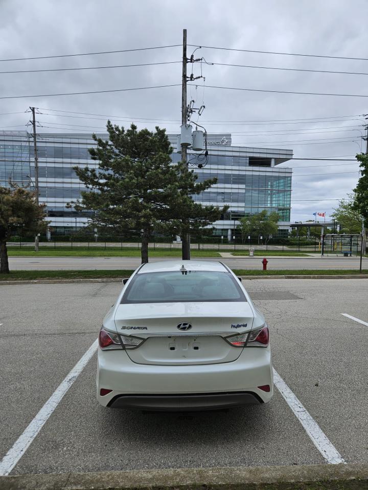 2013 Hyundai Sonata Hybrid Electric and Gas - Photo #13
