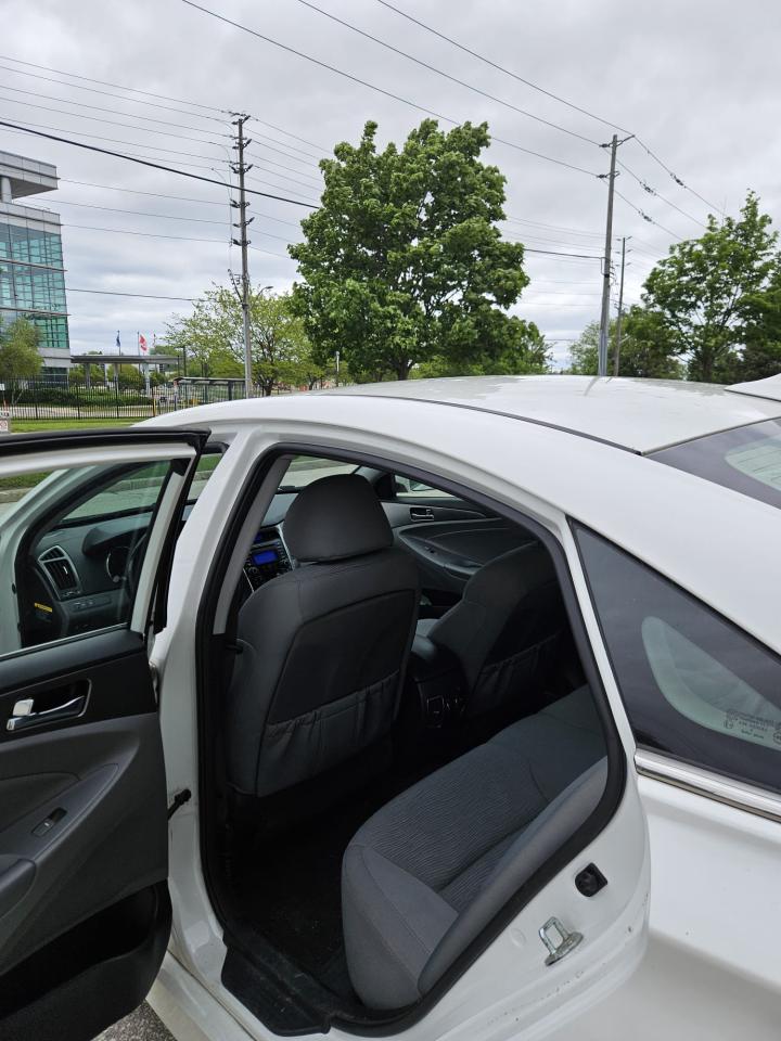 2013 Hyundai Sonata Hybrid Electric and Gas - Photo #16