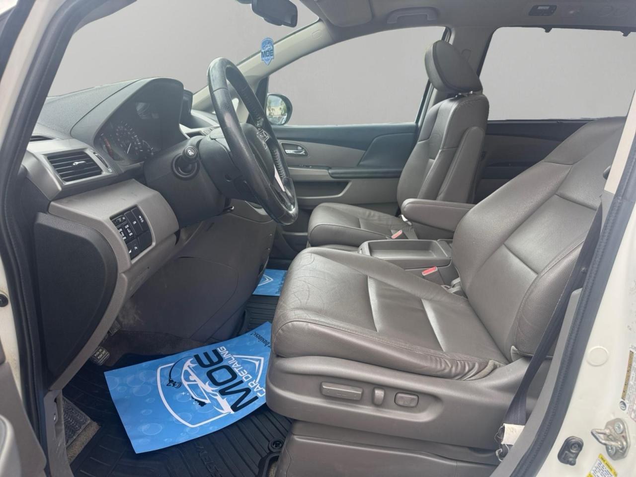 2017 Honda Odyssey EX-L Photo3