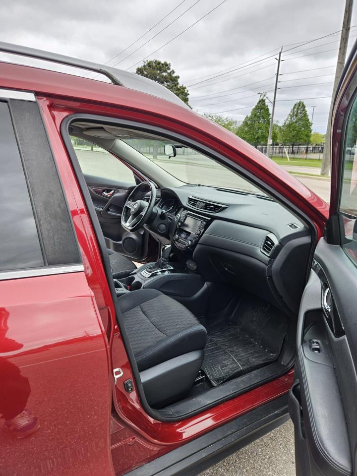 2018 Nissan Rogue AWD SV - Photo #19