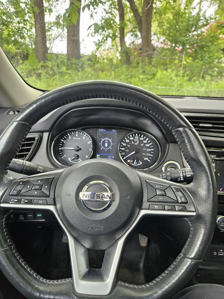 2018 Nissan Rogue AWD SV - Photo #21