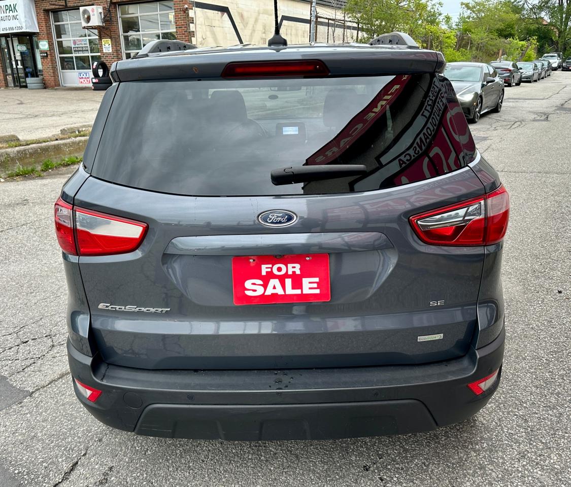 2018 Ford EcoSport SE Photo4