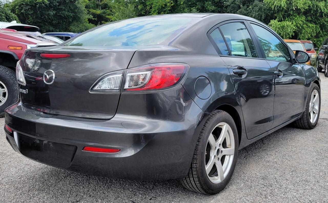 2013 Mazda MAZDA3 GX - Photo #5