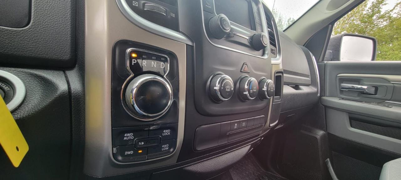 2014 RAM 1500 SLT - Photo #16