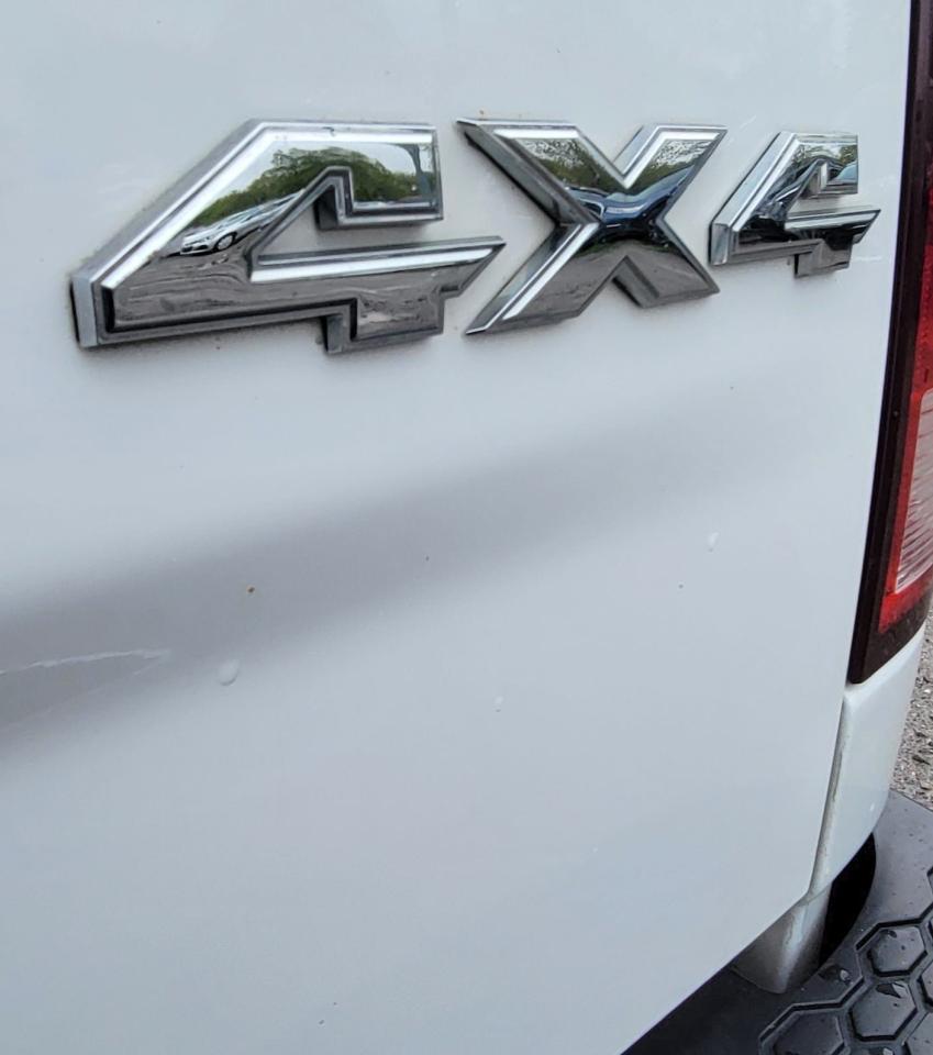 2014 RAM 1500 SLT - Photo #9