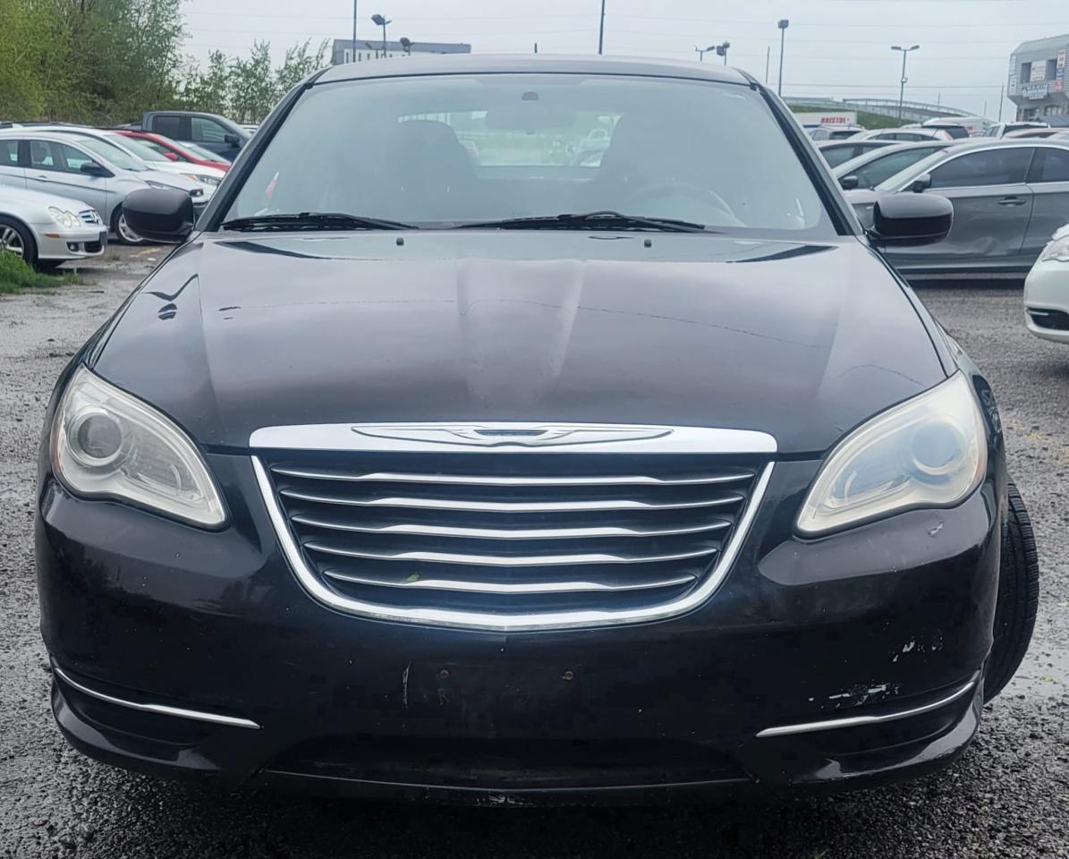 2013 Chrysler 200 