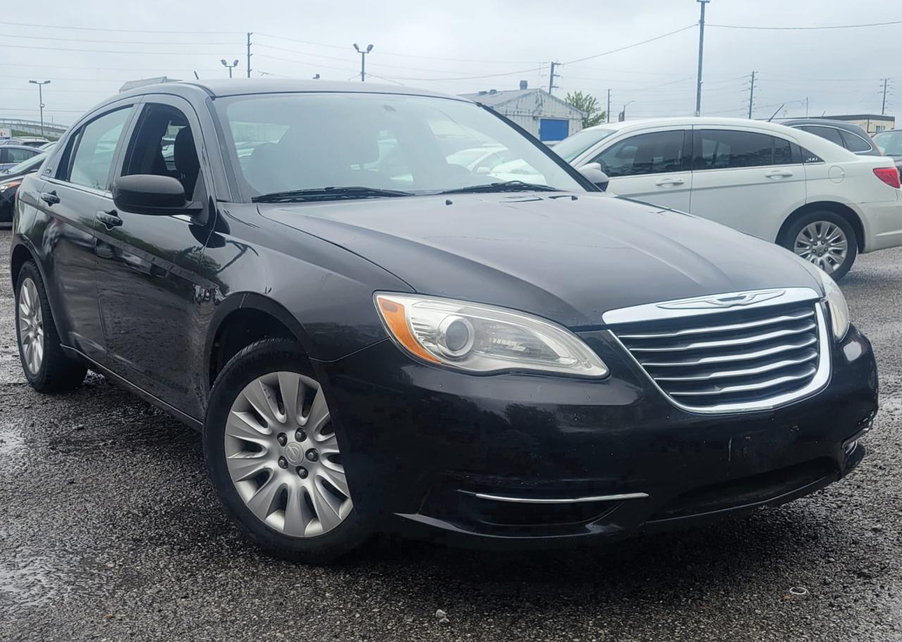 2013 Chrysler 200 LX - Photo #2