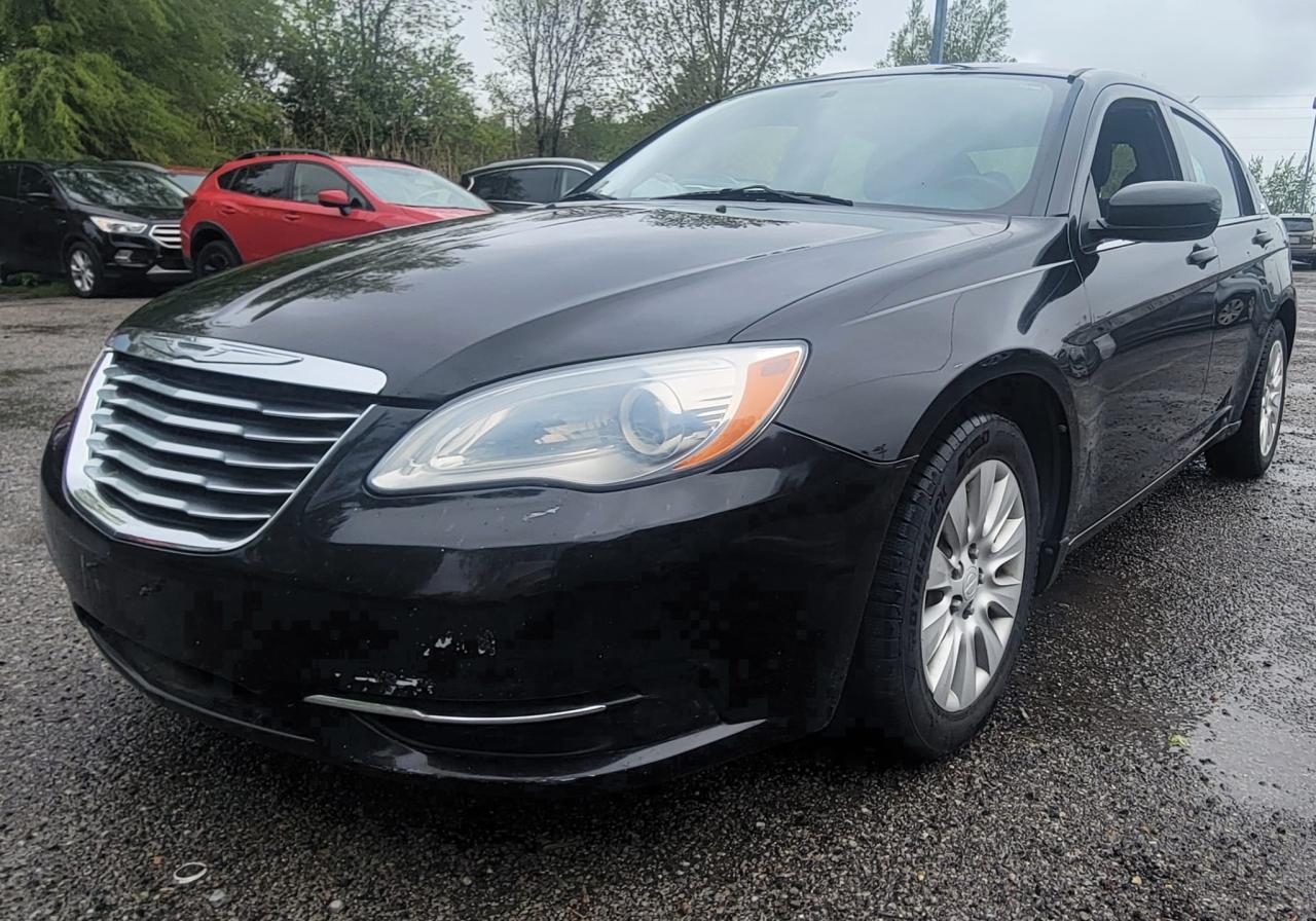 2013 Chrysler 200 LX - Photo #3