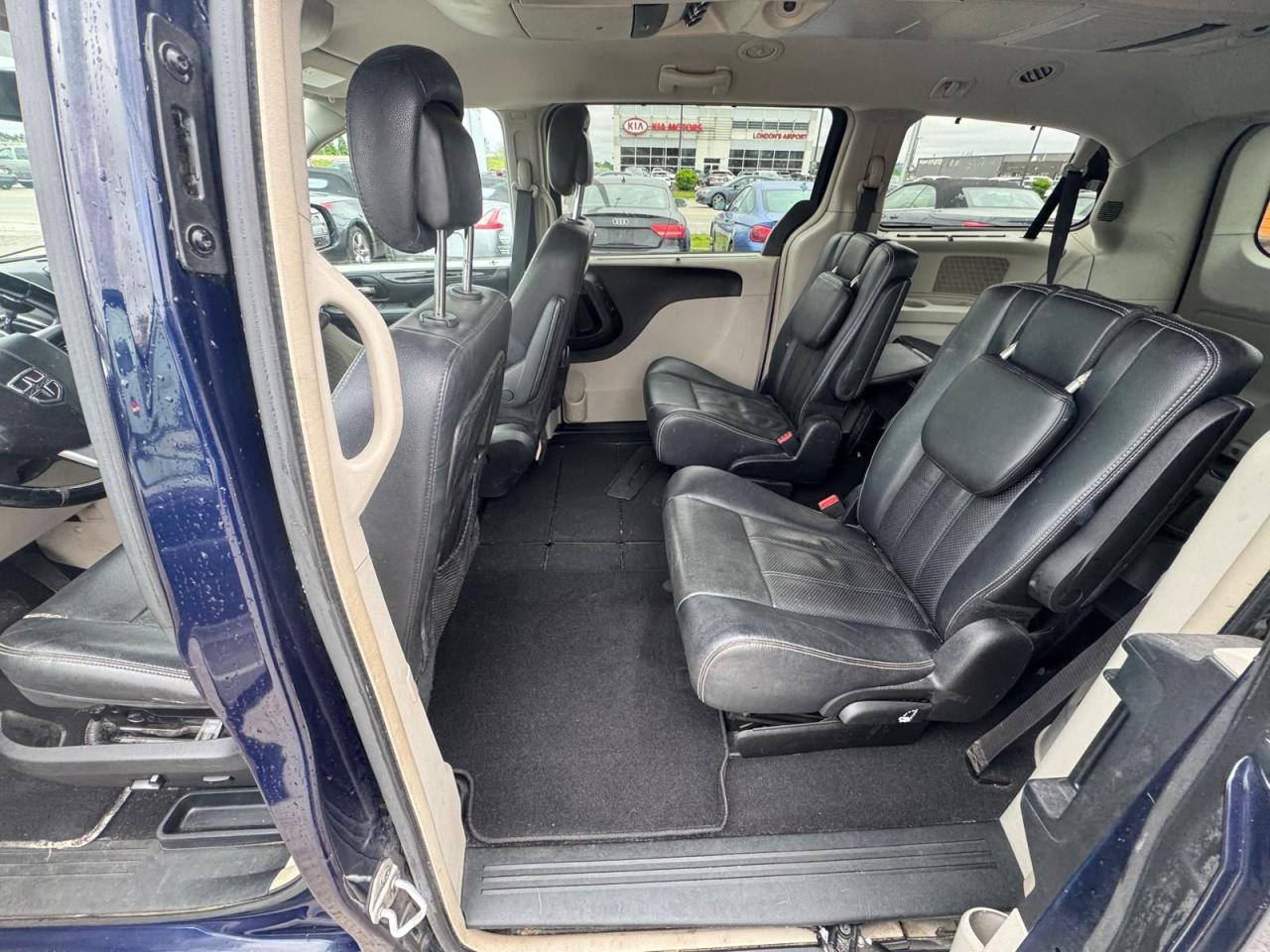 2013 Dodge Grand Caravan AS IS, Crew Plus, WELL SERVICED, RUNS GOOD - Photo #14
