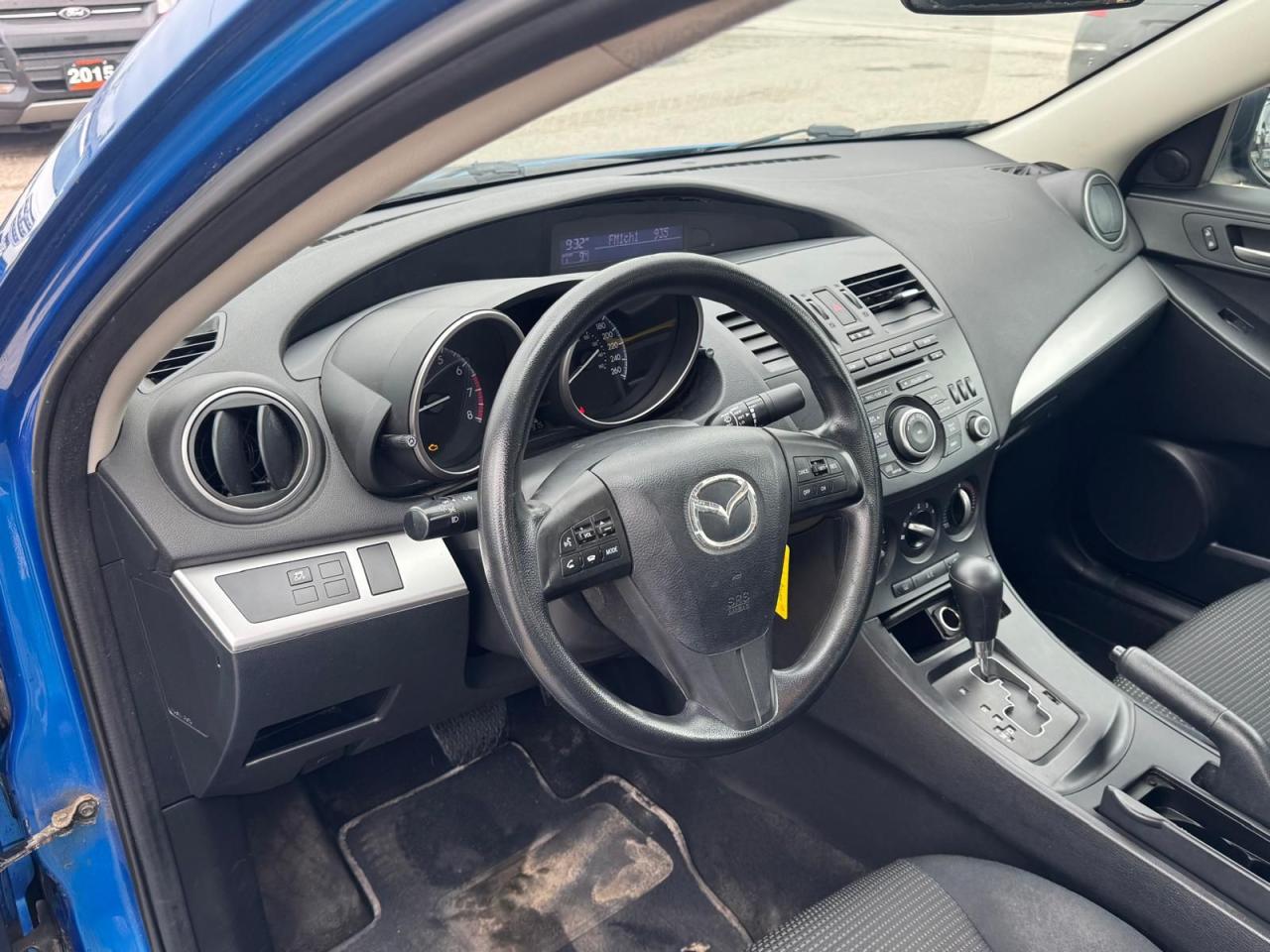 2012 Mazda MAZDA3 GX - Photo #9