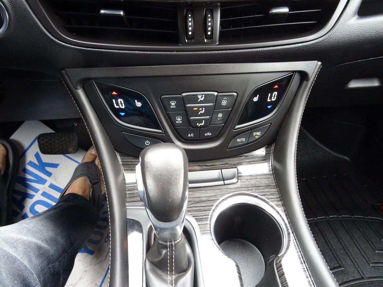 2017 Buick Envision Essence - Photo #14