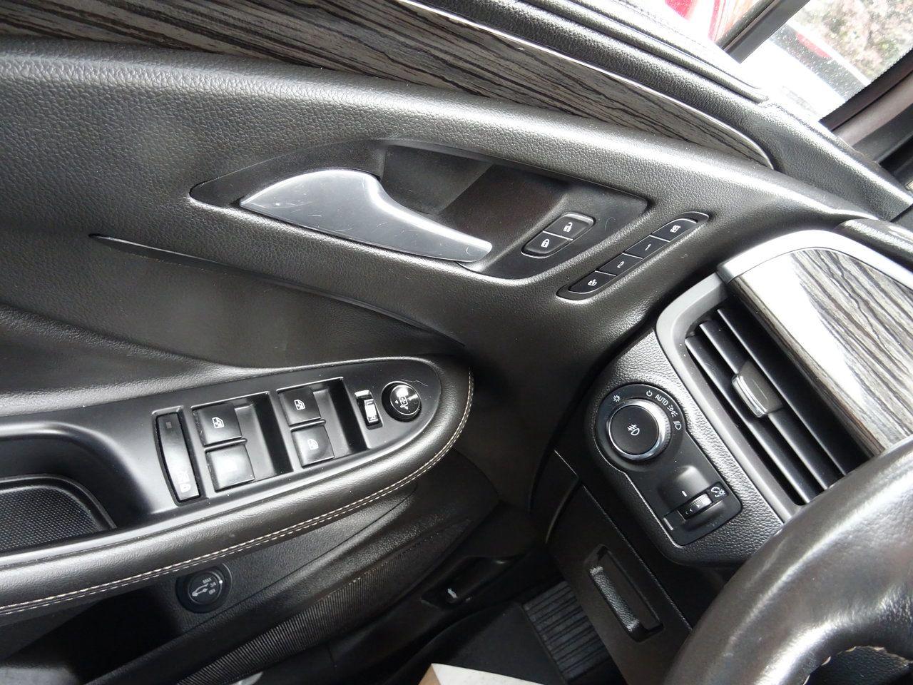 2017 Buick Envision Essence - Photo #18