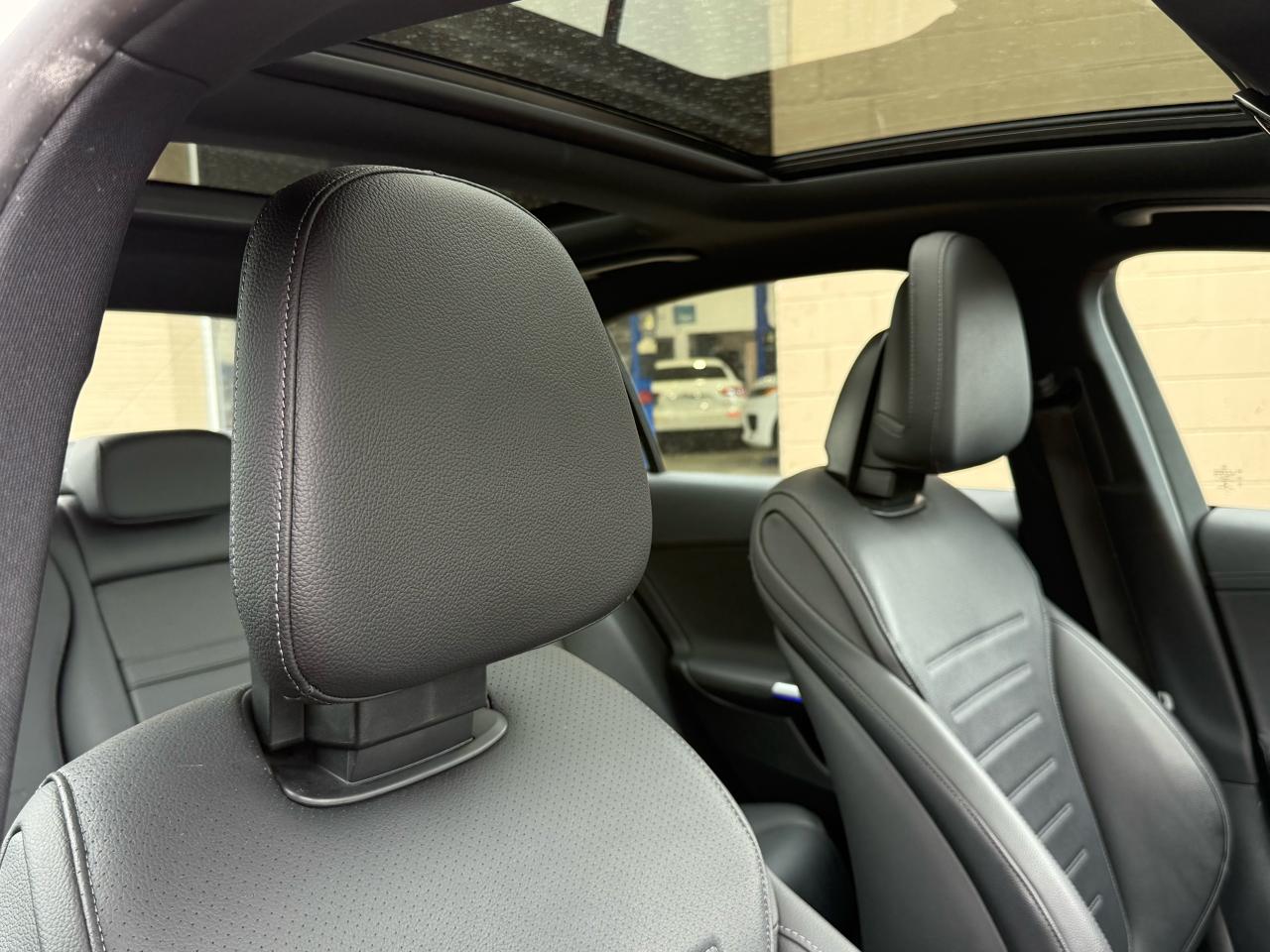 2022 Mercedes-Benz C300 AMG|NAVI|BACKUP - Photo #12
