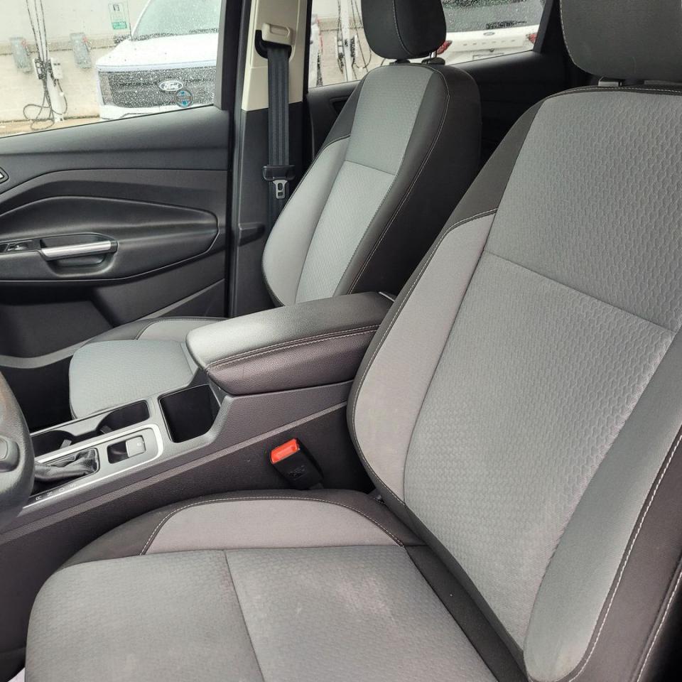2018 Ford Escape SE Photo28
