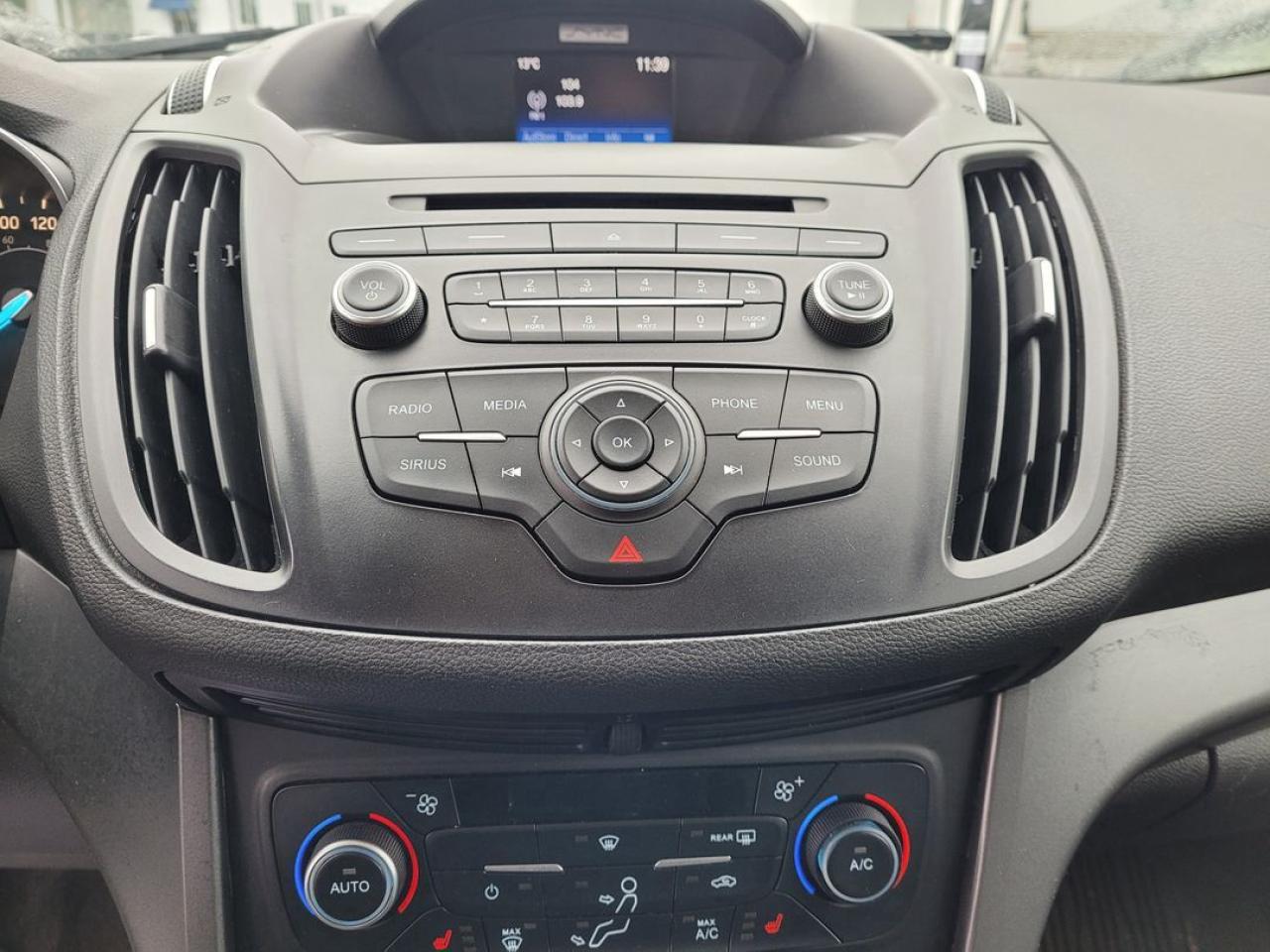 2018 Ford Escape SE Photo35
