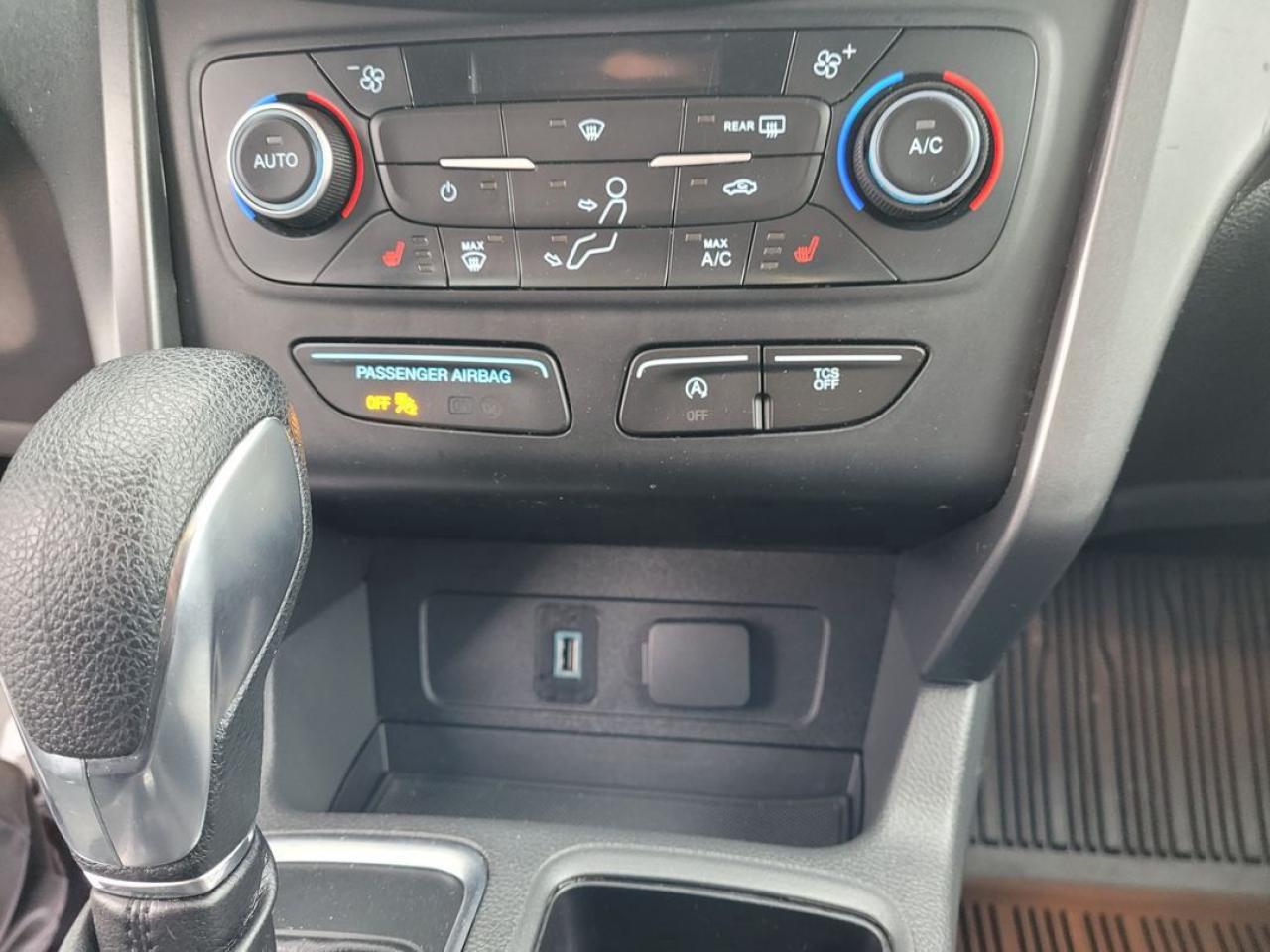 2018 Ford Escape SE Photo36