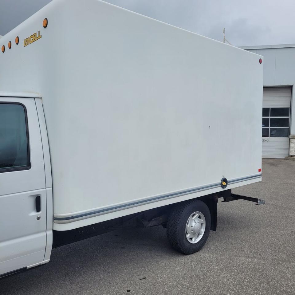 2011 Ford E350 SD Base Photo24