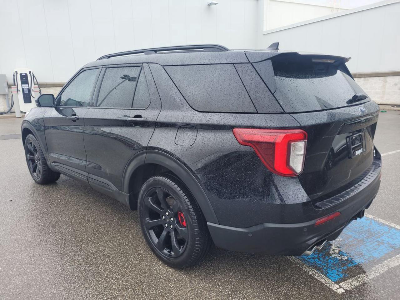 2022 Ford Explorer ST Photo23