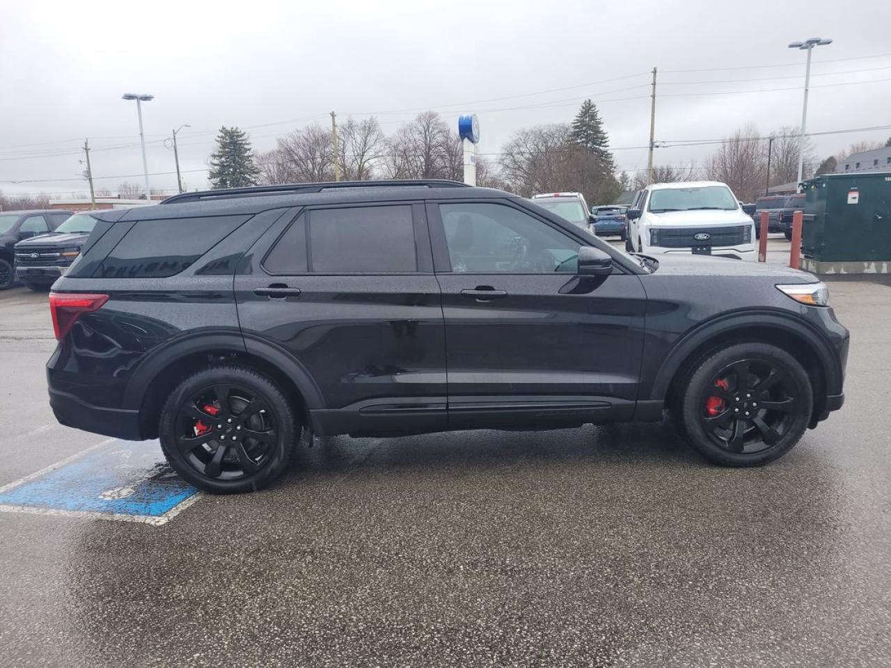 2022 Ford Explorer ST Photo27