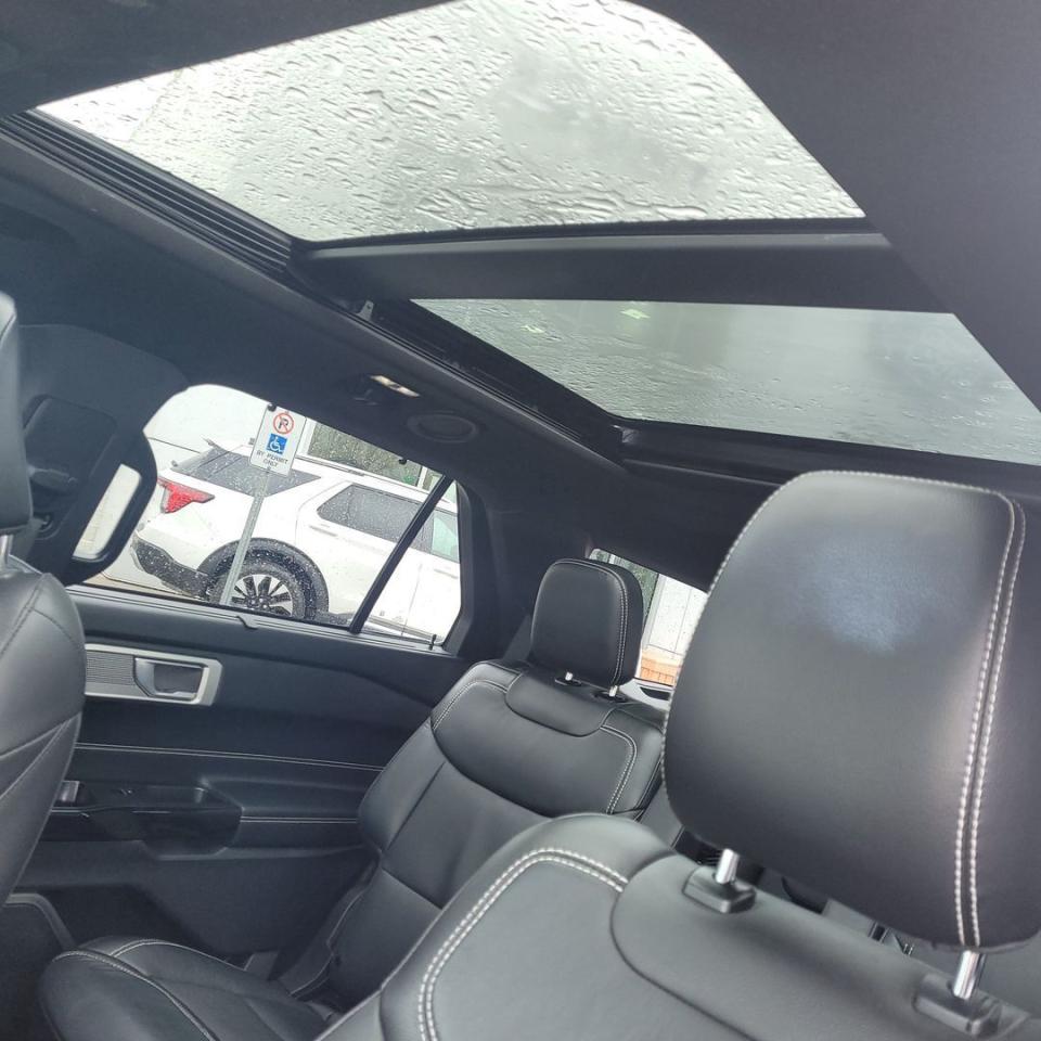 2022 Ford Explorer ST Photo34