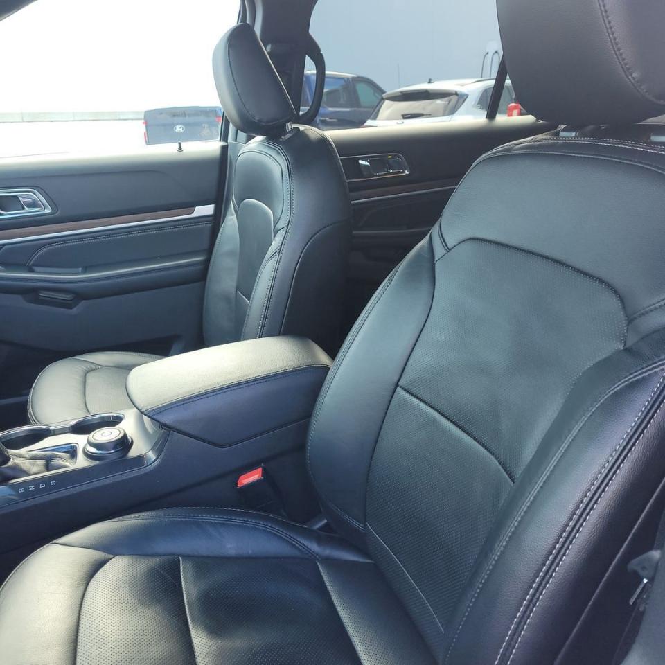 2019 Ford Explorer LIMITED Photo27