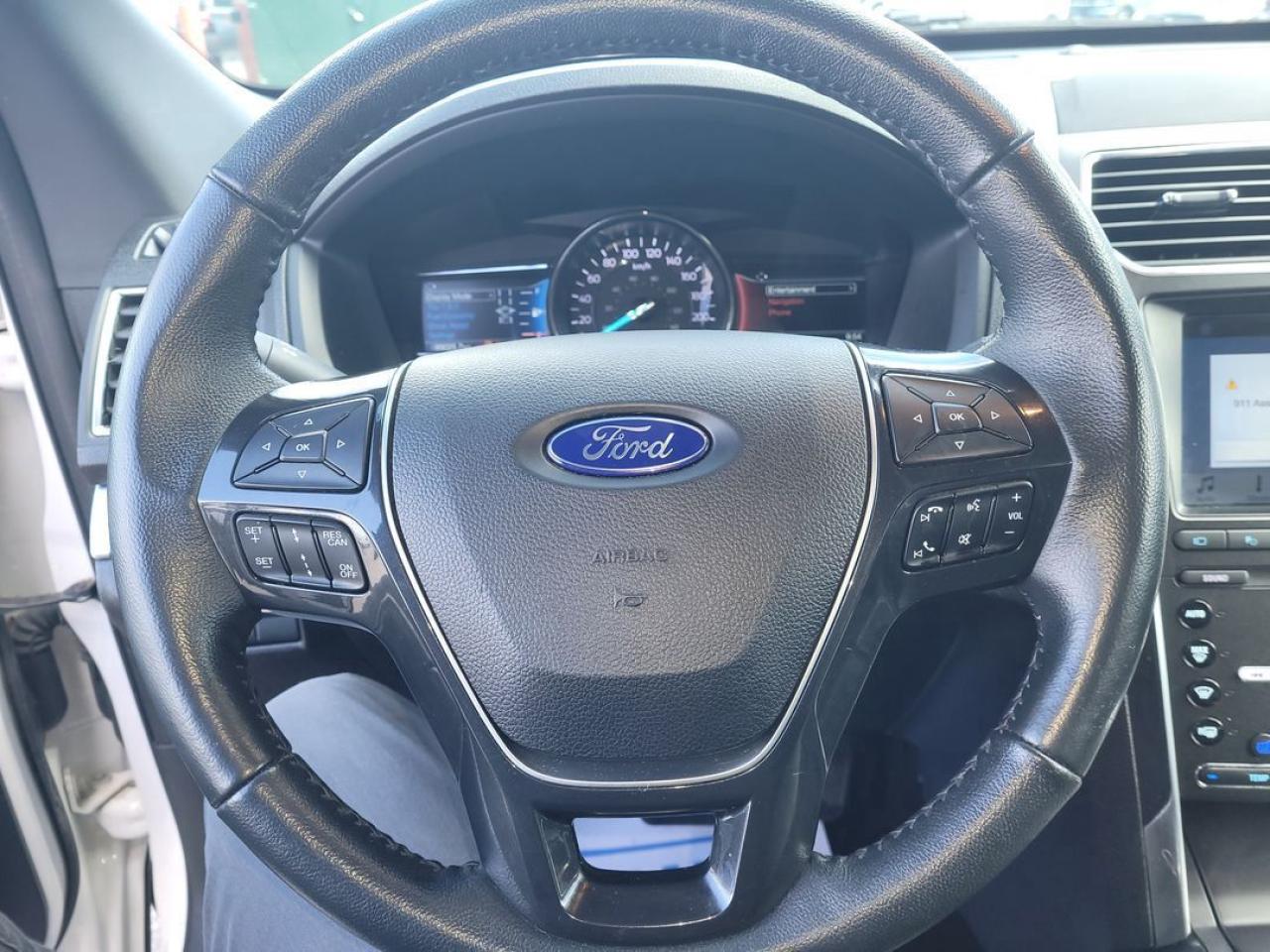 2019 Ford Explorer LIMITED Photo32