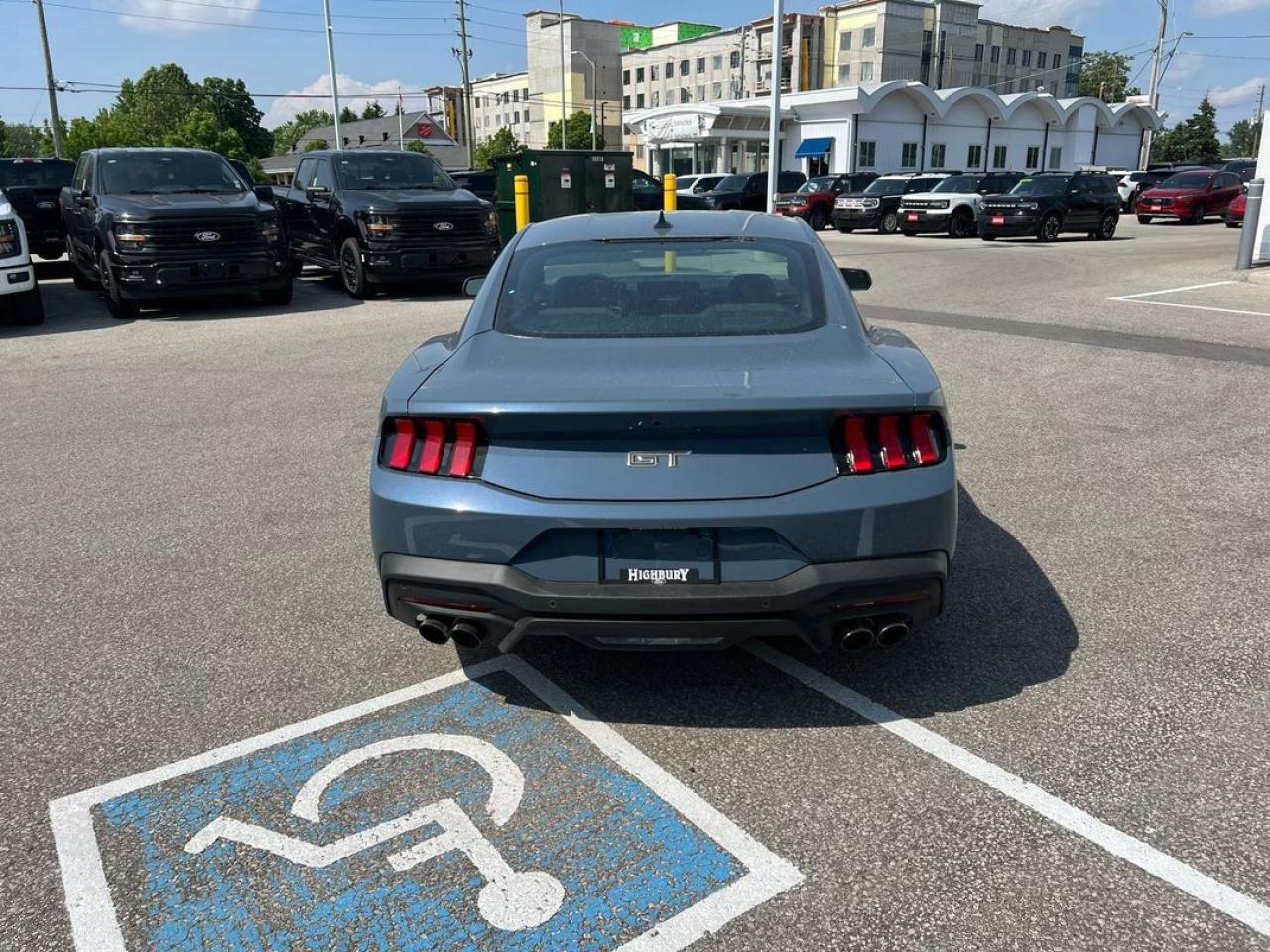 2025 Ford Mustang GT Fastback Photo3
