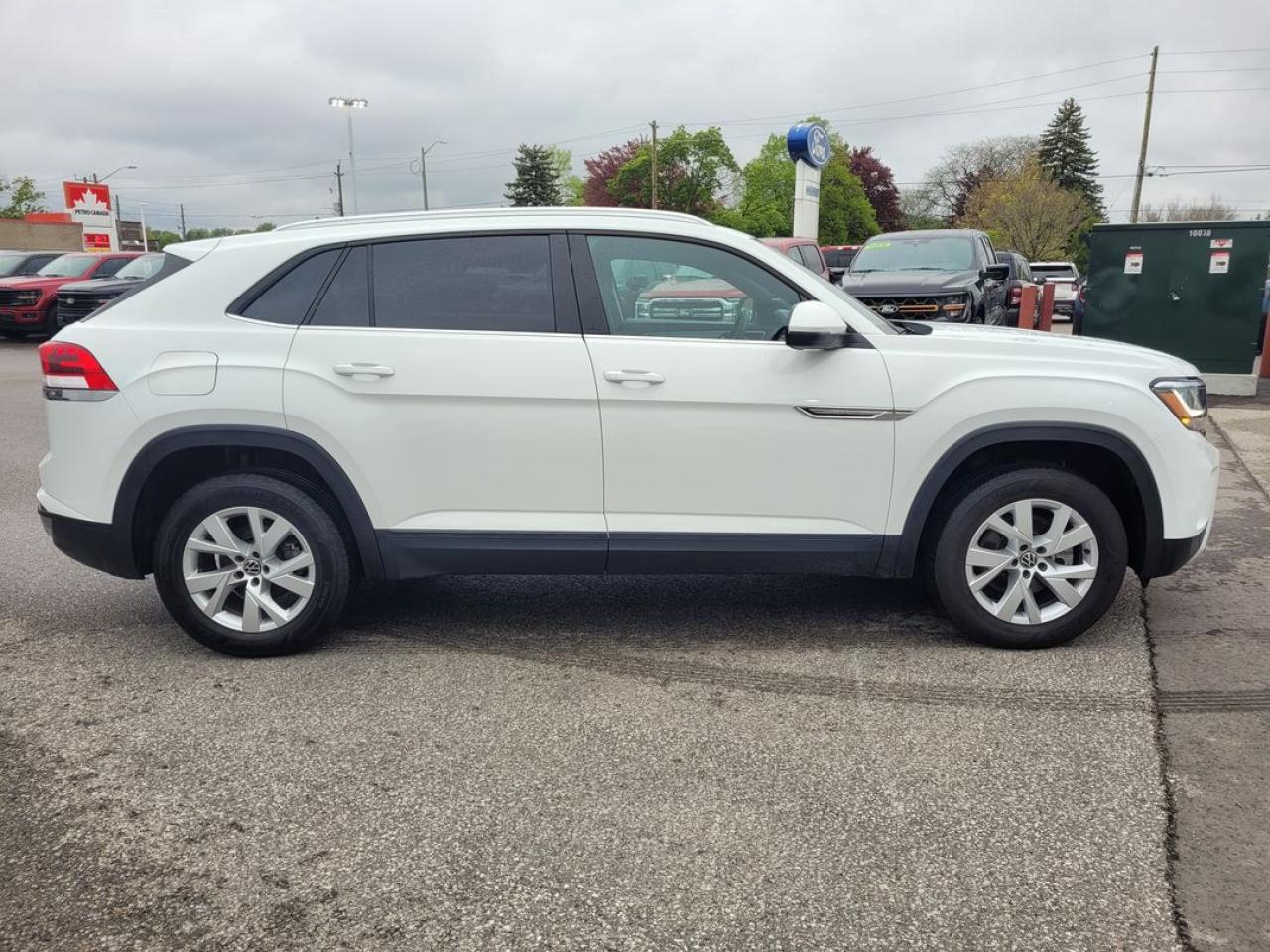 2023 Volkswagen Atlas Cross Sport Trendline Photo23