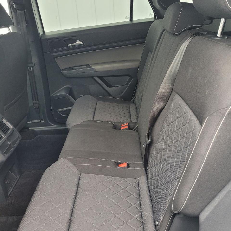2023 Volkswagen Atlas Cross Sport Trendline Photo32