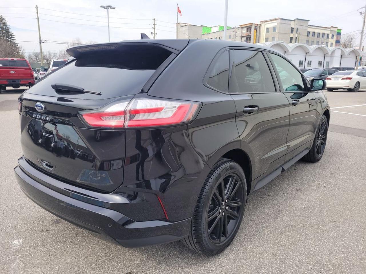 2024 Ford Edge ST Line Photo23