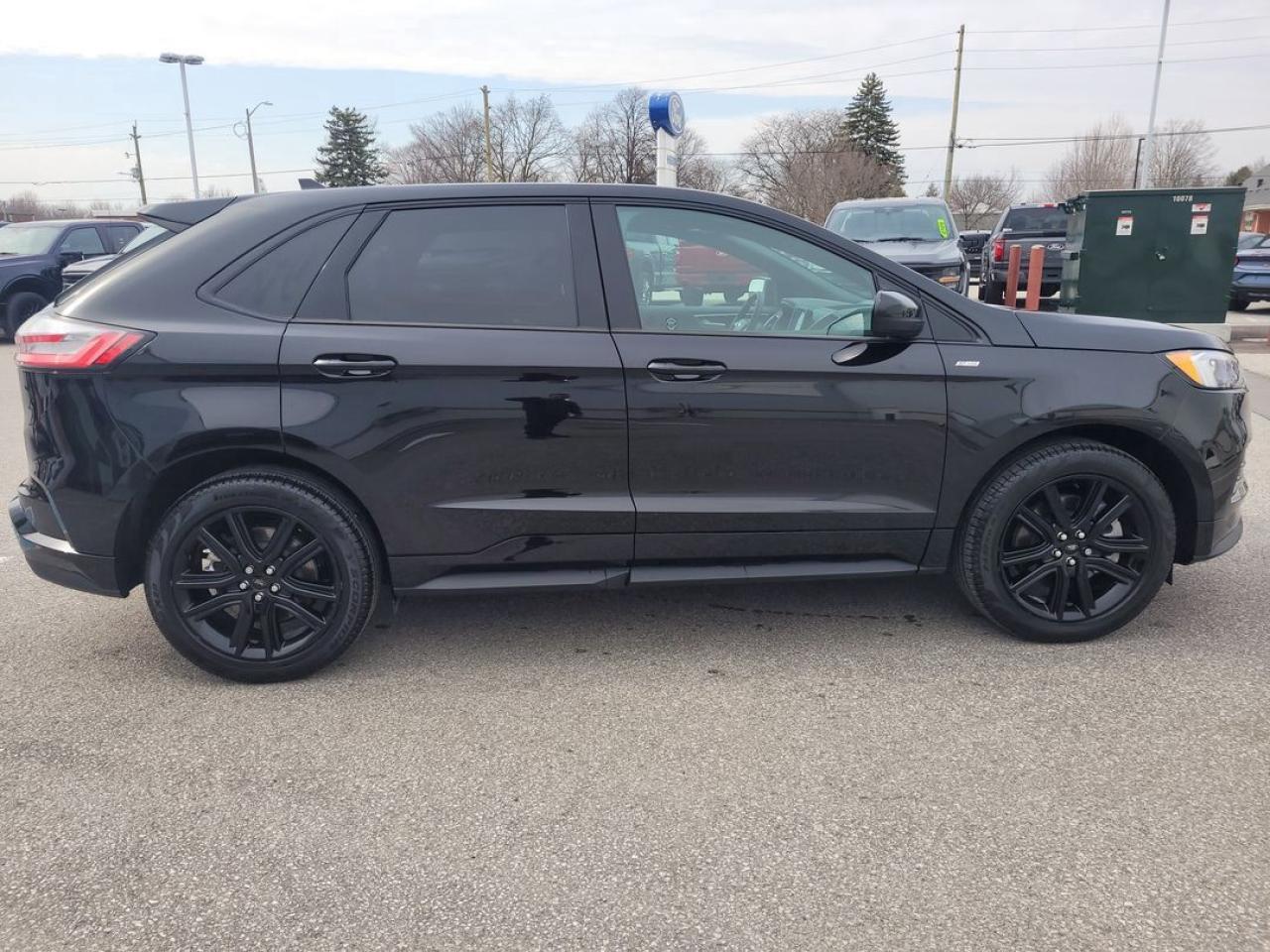 2024 Ford Edge ST Line Photo24