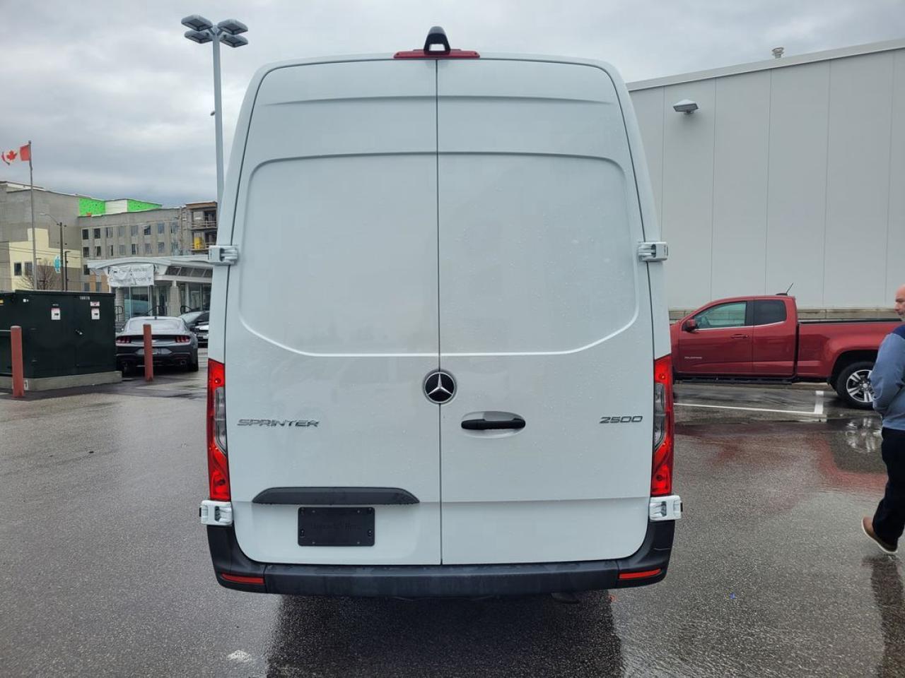 2023 Mercedes-Benz Sprinter 2500 Photo4