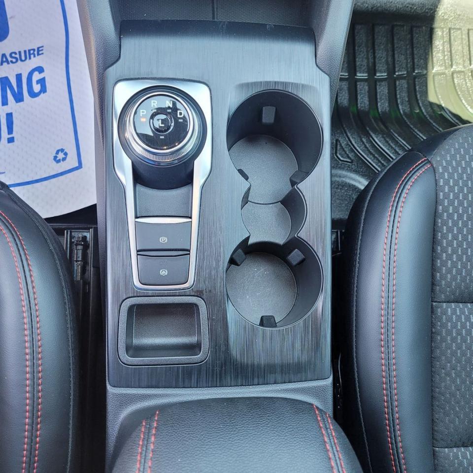 2024 Ford Escape ST-Line Photo35