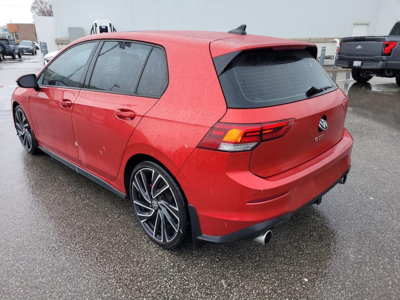 2022 Volkswagen Golf GTI Performance Photo2