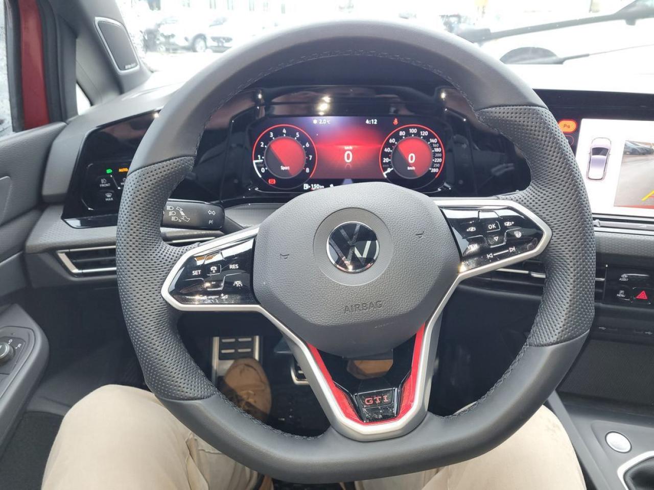2022 Volkswagen Golf GTI Performance Photo27
