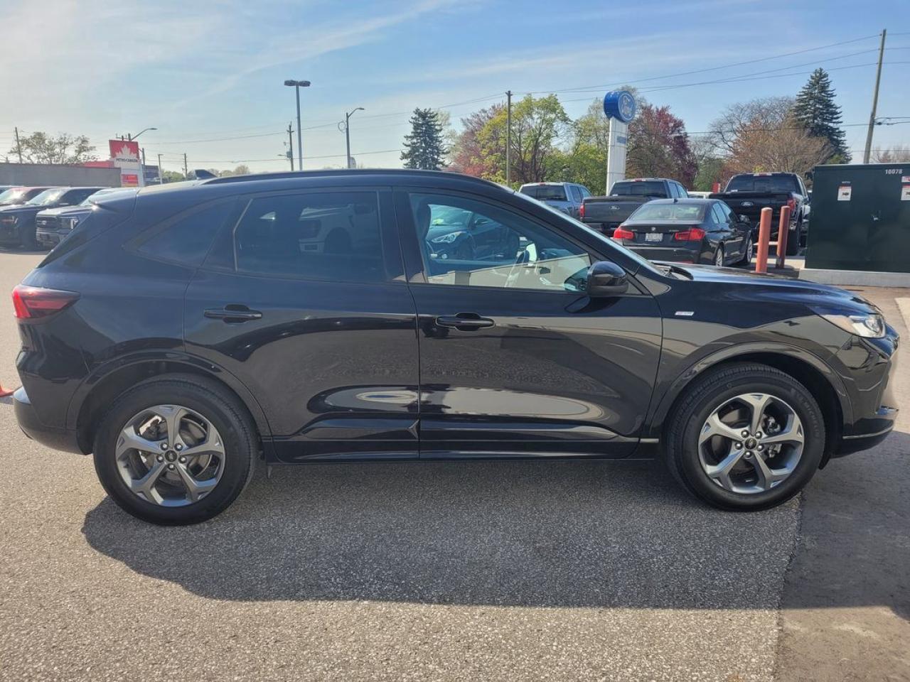2023 Ford Escape ST-Line Select Photo23