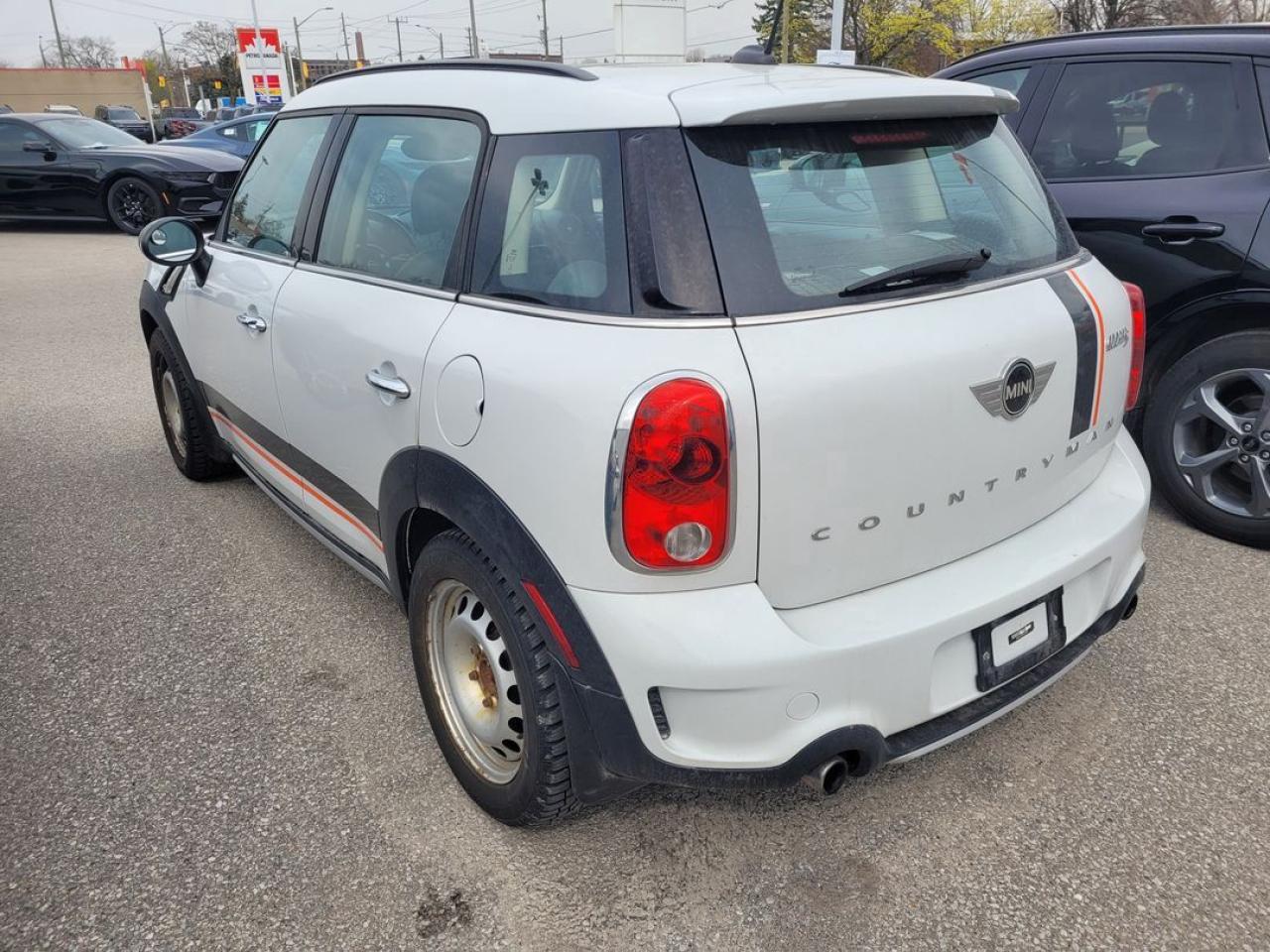 2015 MINI Cooper Countryman S Base Photo2