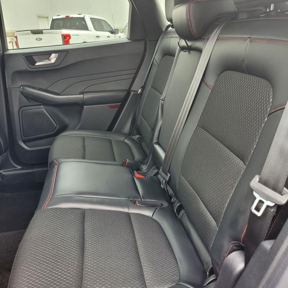 2024 Ford Escape ST-Line Photo10
