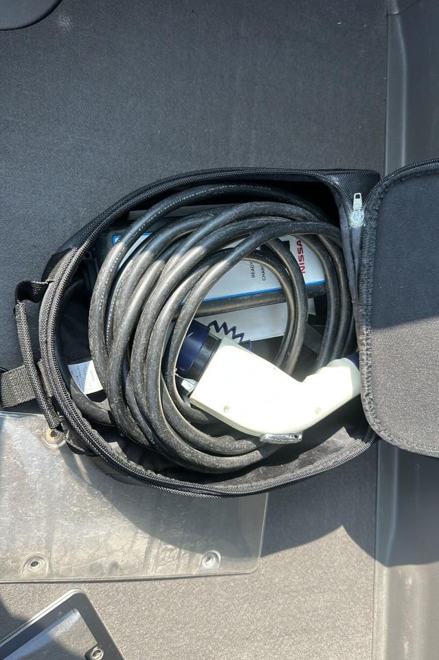 2012 Nissan Leaf SL - Photo #7