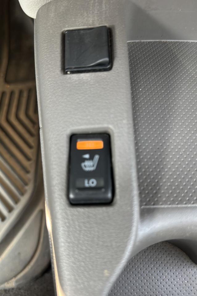 2012 Nissan Leaf SL - Photo #11