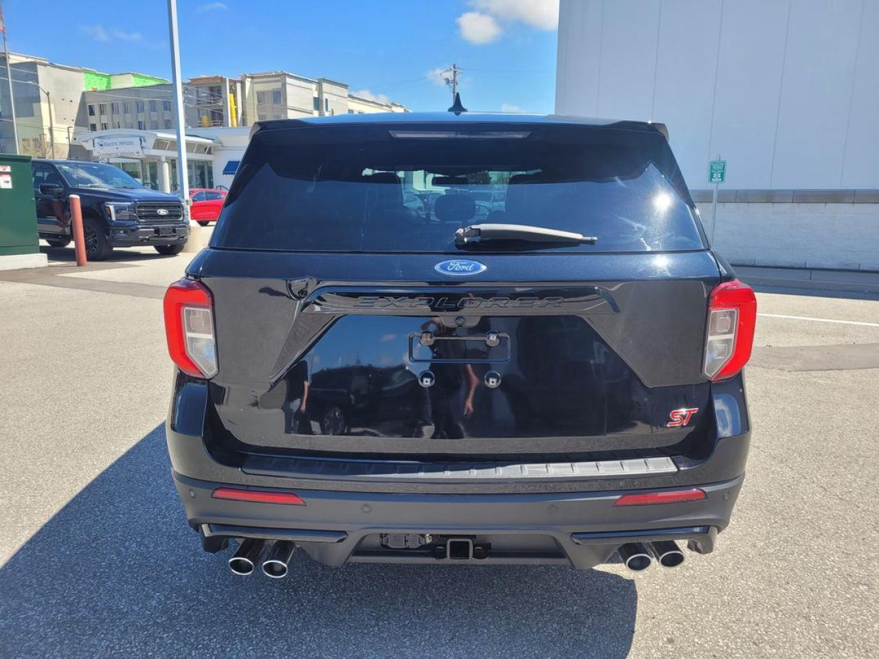 2021 Ford Explorer ST Photo25